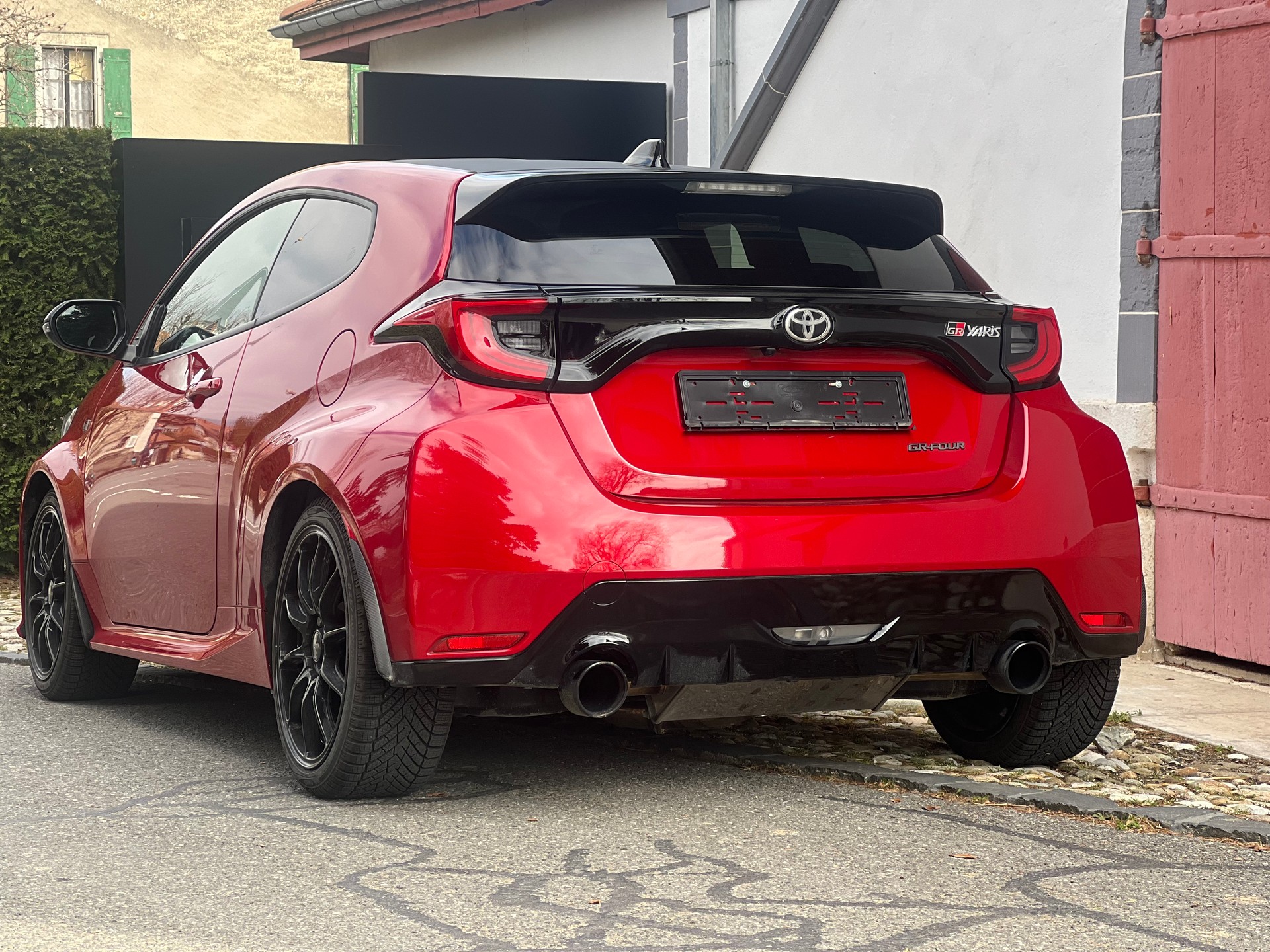 TOYOTA Yaris 1.6 GR Sport-image-3