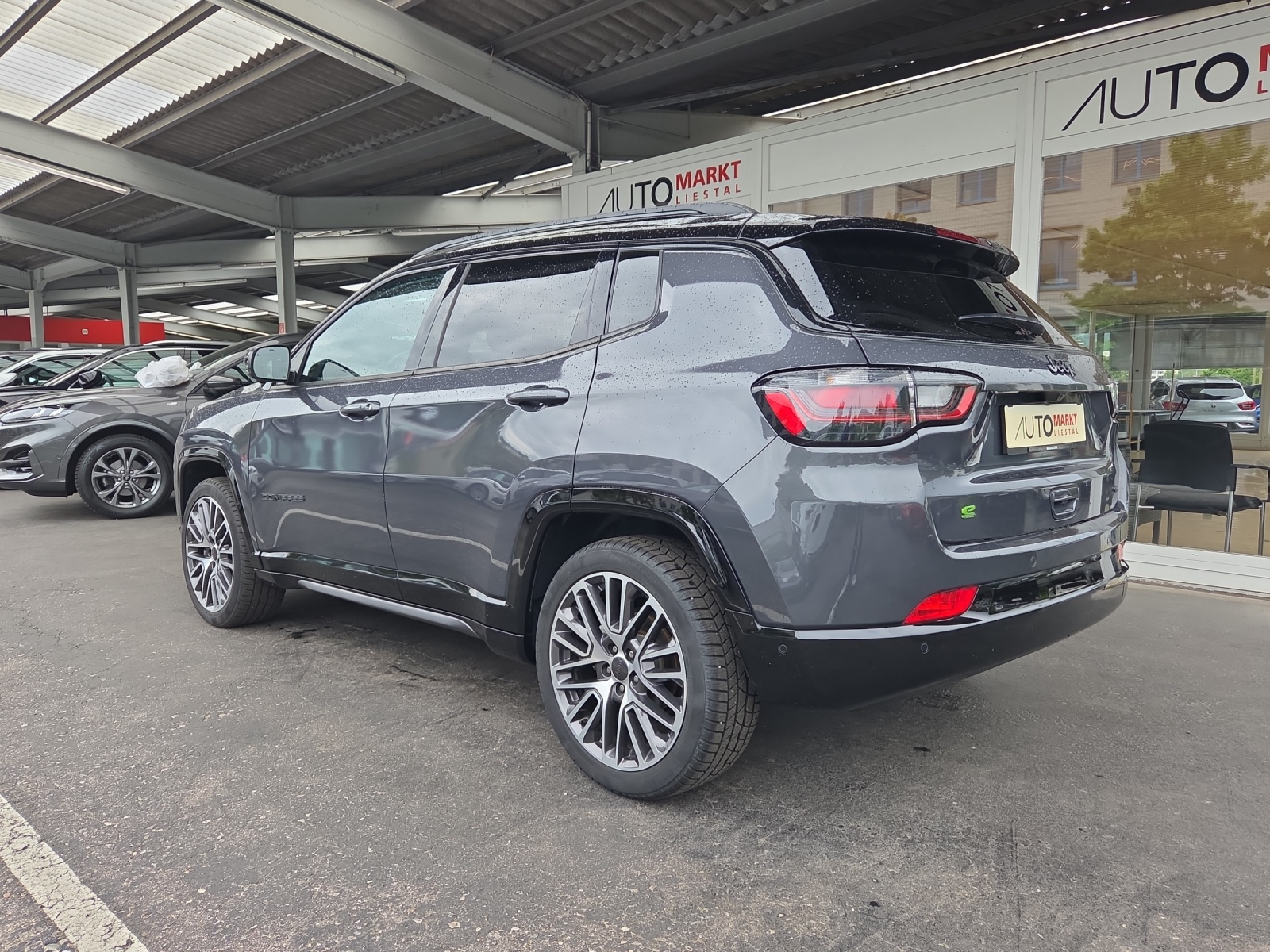 JEEP Compass 4x2 1.5 T MHEV Summit-image-2