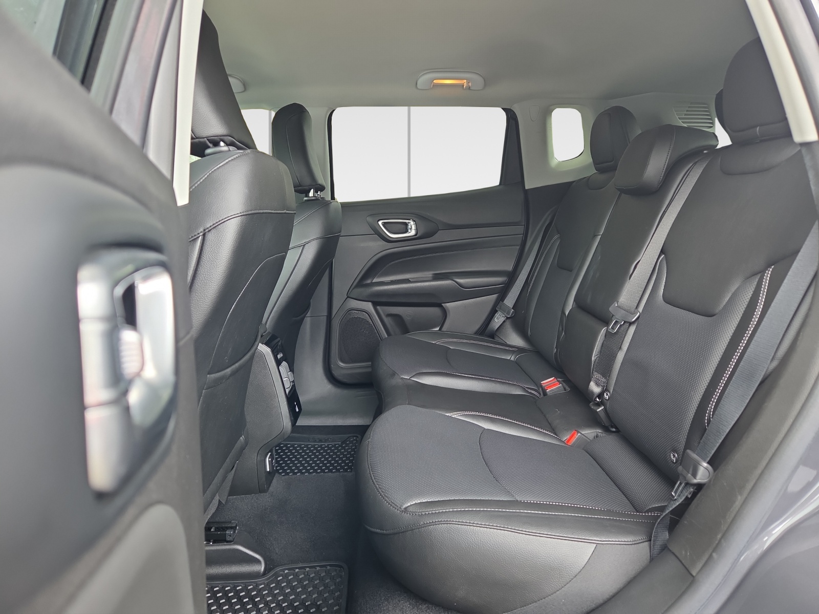 JEEP Compass 4x2 1.5 T MHEV Summit-image-11