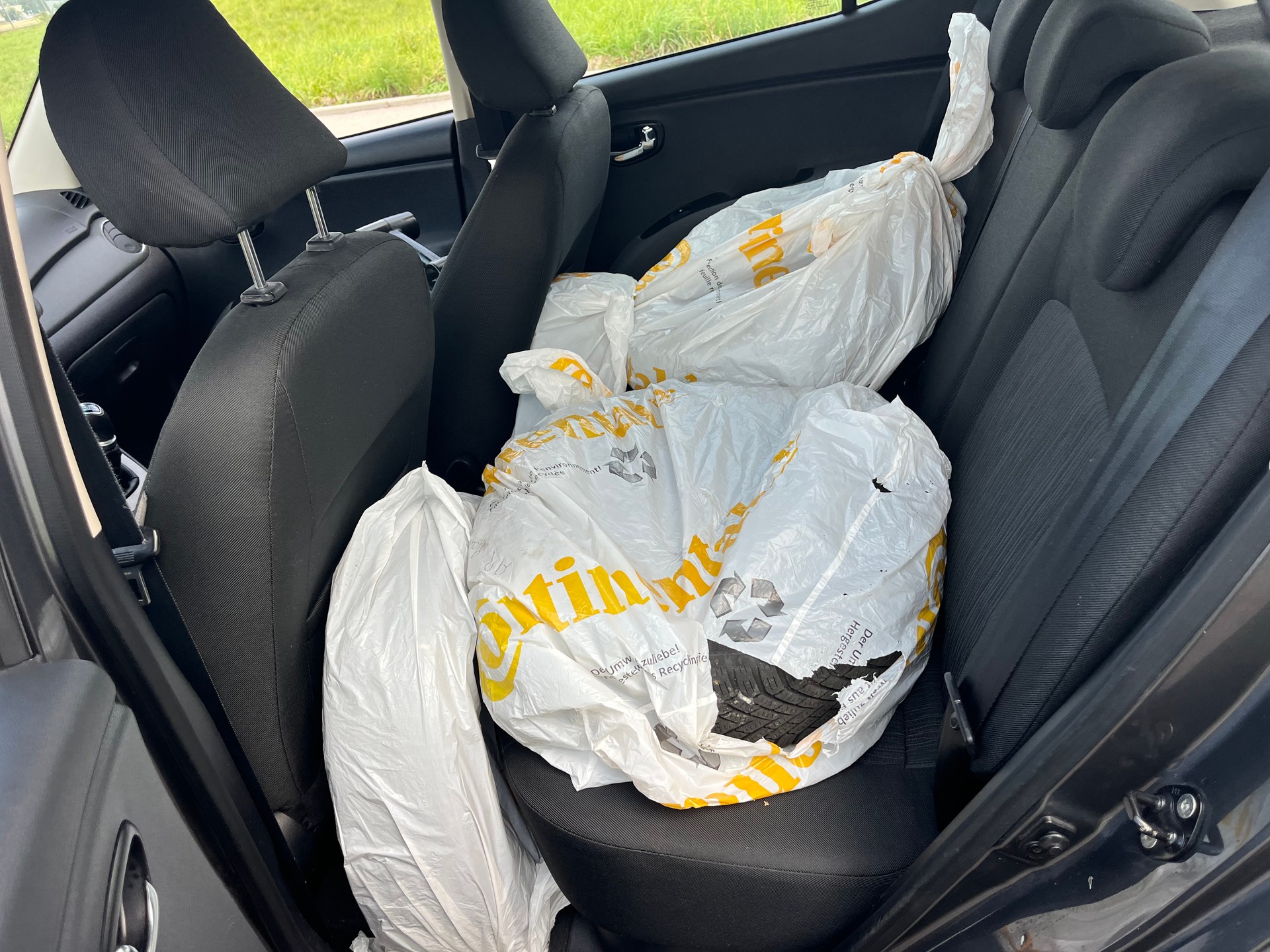 HYUNDAI i10 1.2 Style-image-8