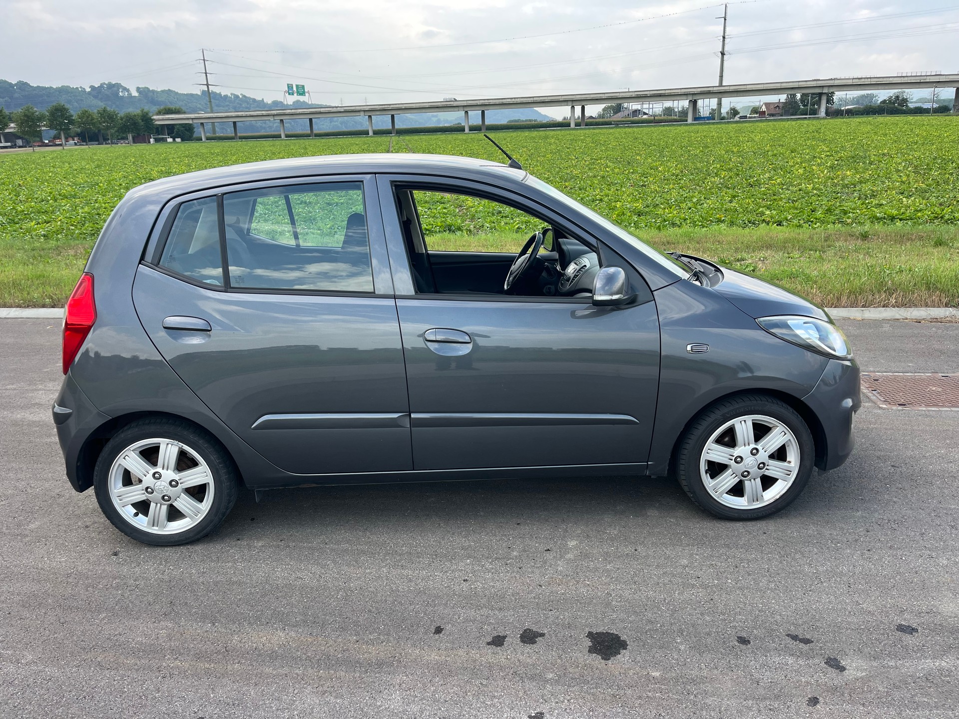 HYUNDAI i10 1.2 Style-image-4