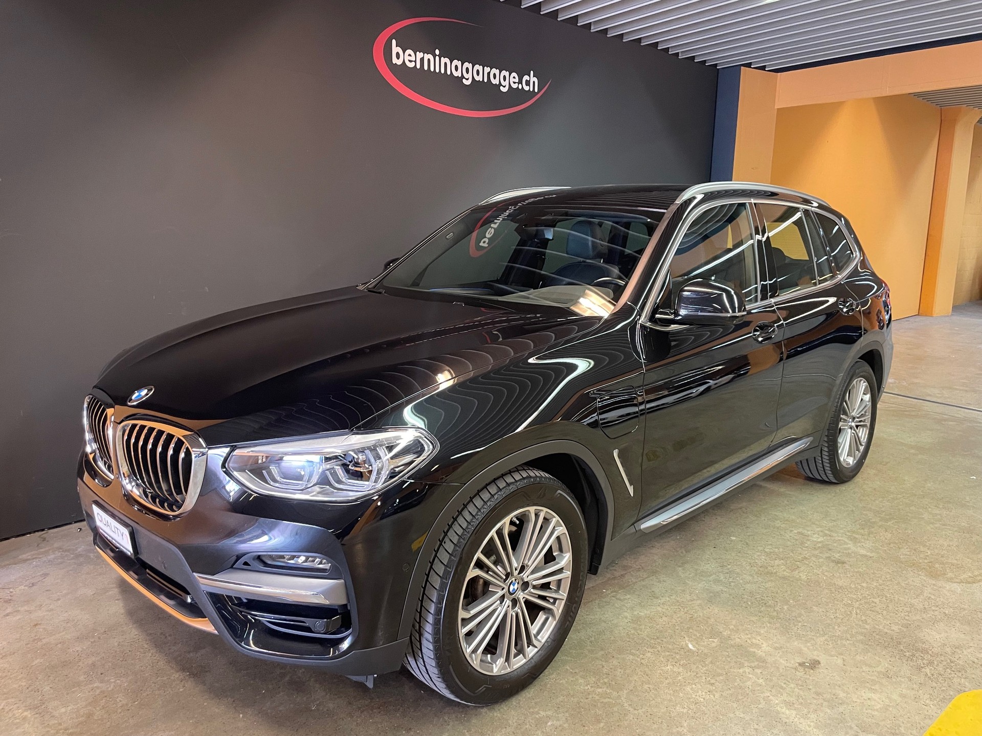 BMW X3 xDrive 30e Luxury Line Steptronic-image-0