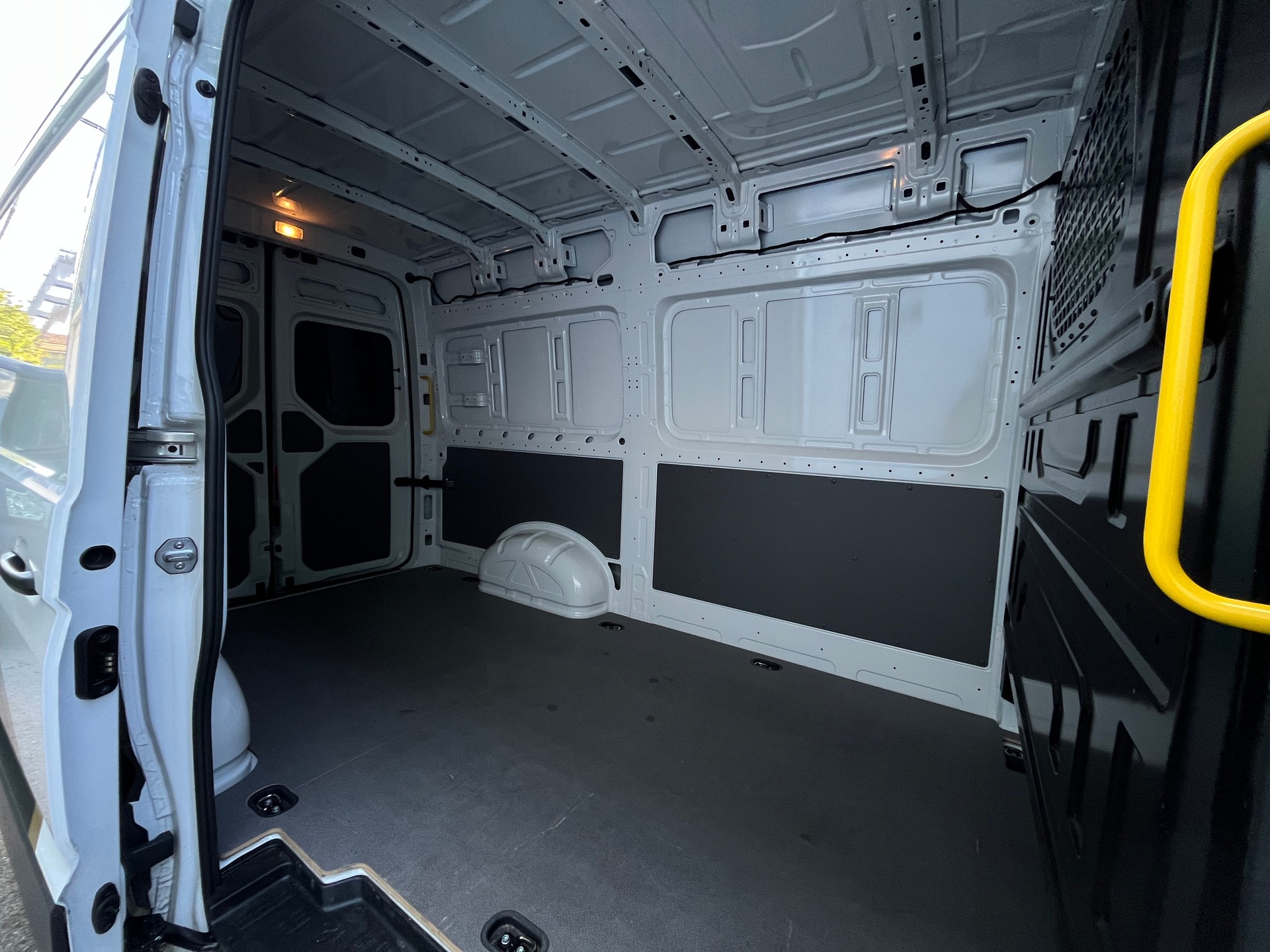 VW Crafter 35 2.0 BiTDI Entry L3-image-12