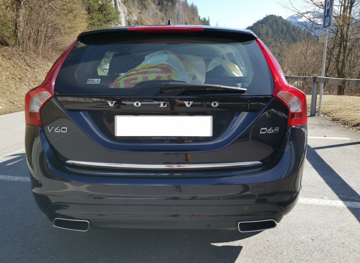 VOLVO V60 D6 AWD Plug-in Hybrid Geartronic-image-7