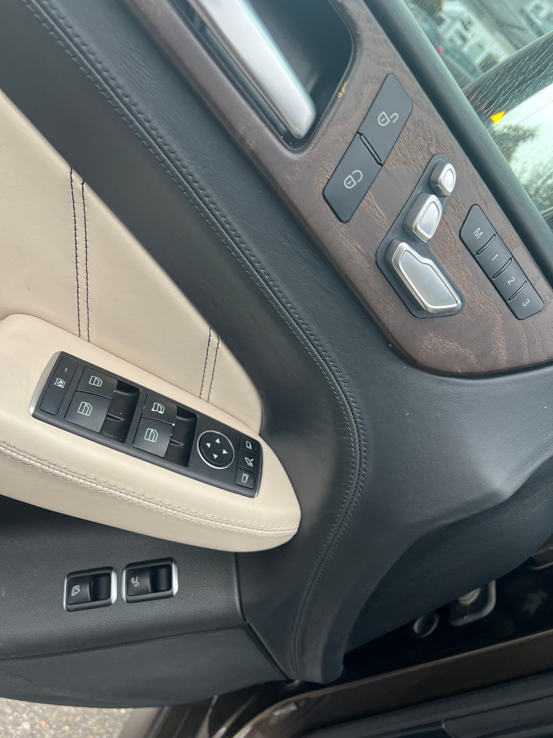 MERCEDES-BENZ GLE 63 S AMG 4Matic Speedshift Plus 7G-Tronic-image-15