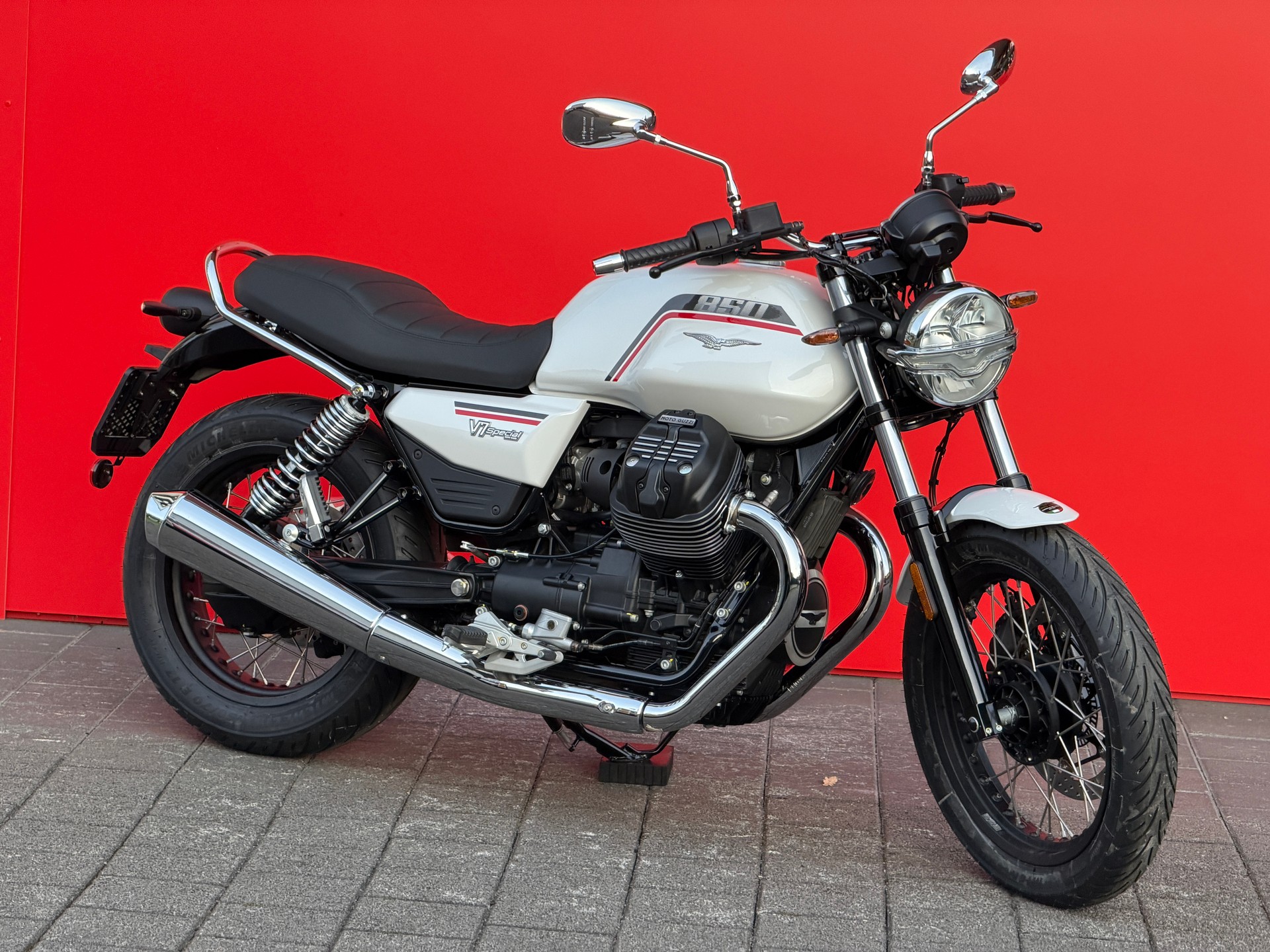MOTO GUZZI V7 IV 850 Special E5+ (35kW)-showroom-element-1