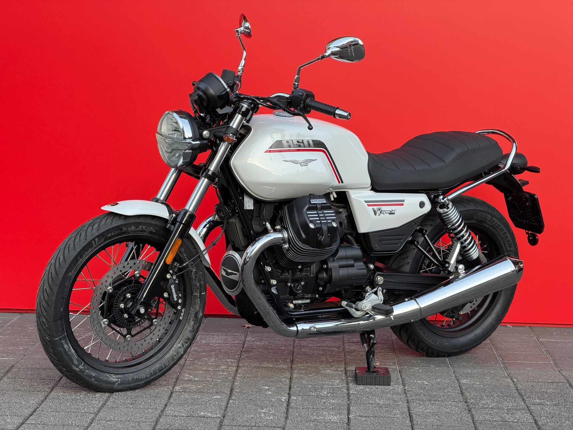 MOTO GUZZI V7 IV 850 Special E5+ (35kW)-image-12