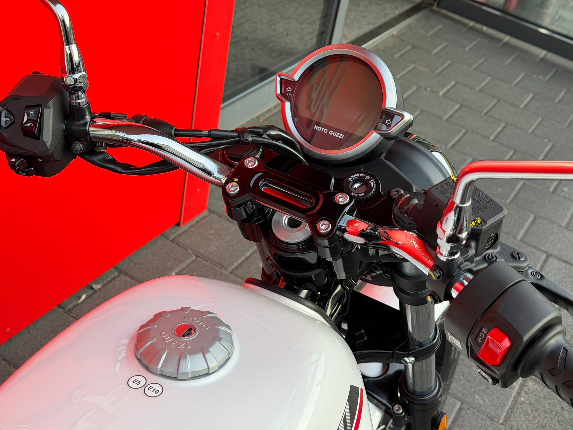 MOTO GUZZI V7 IV 850 Special E5+ (35kW)-image-7