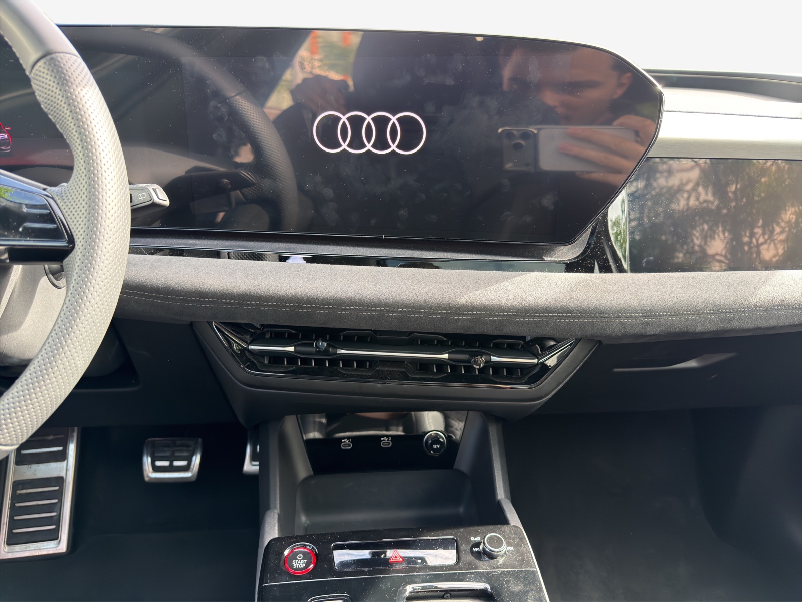AUDI SQ6 e-tron quattro-image-10