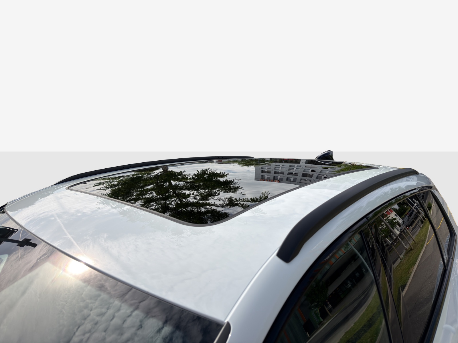 AUDI SQ6 e-tron quattro-image-15