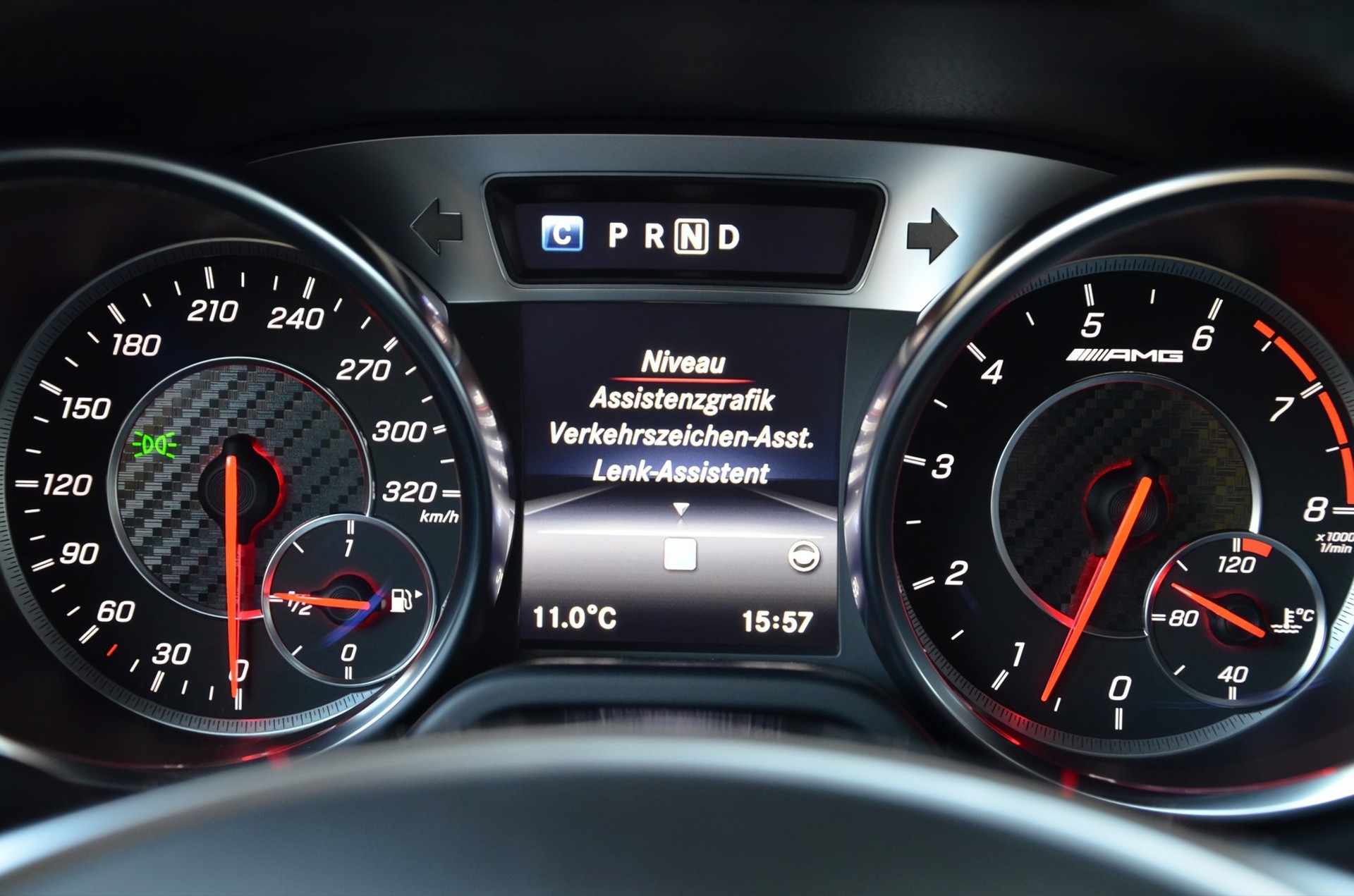 MERCEDES-BENZ SL 63 AMG Speedshift*Ohne OPF*CH-Fahrzeug,Gratis Service,Frisch ab MFK,1 Jahr oder 20'000km Garantie*-image-10