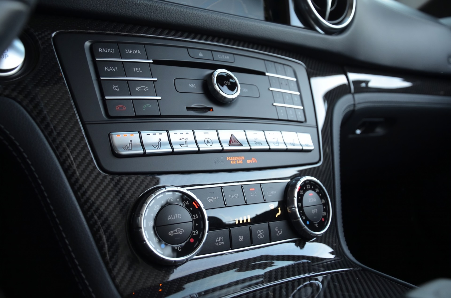 MERCEDES-BENZ SL 63 AMG Speedshift*Ohne OPF*CH-Fahrzeug,Gratis Service,Frisch ab MFK,1 Jahr oder 20'000km Garantie*-image-8