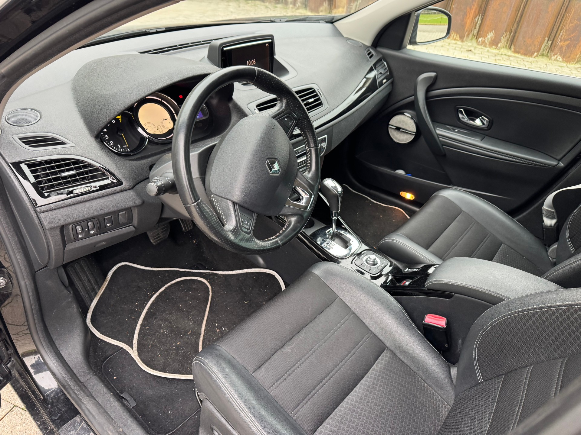 RENAULT Mégane Grandtour 1.2 16V Turbo Limited EDC-image-6