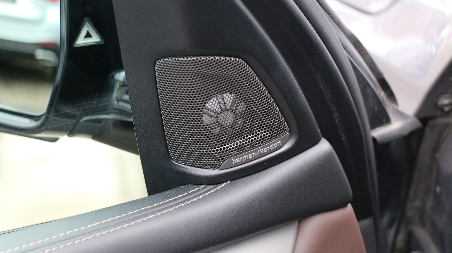 BMW X5 xDrive 50i-image-22