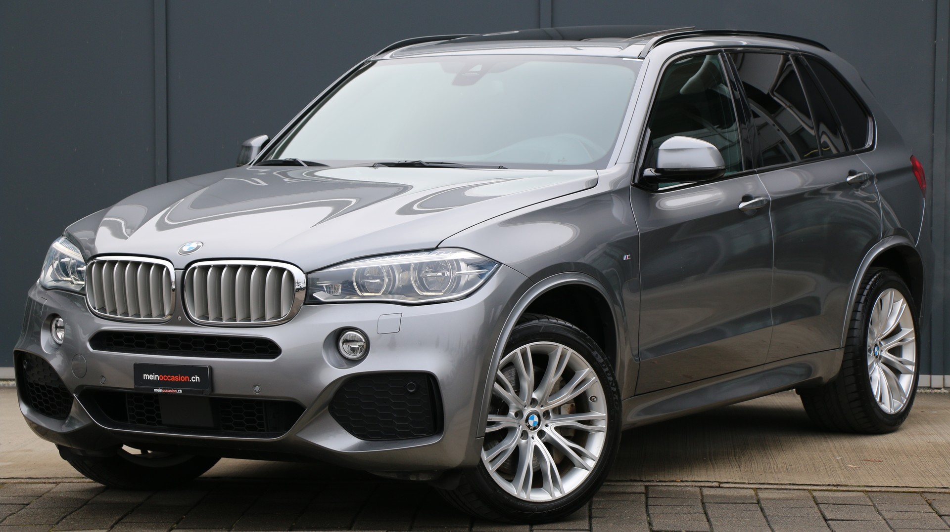 BMW X5 xDrive 50i-image-2