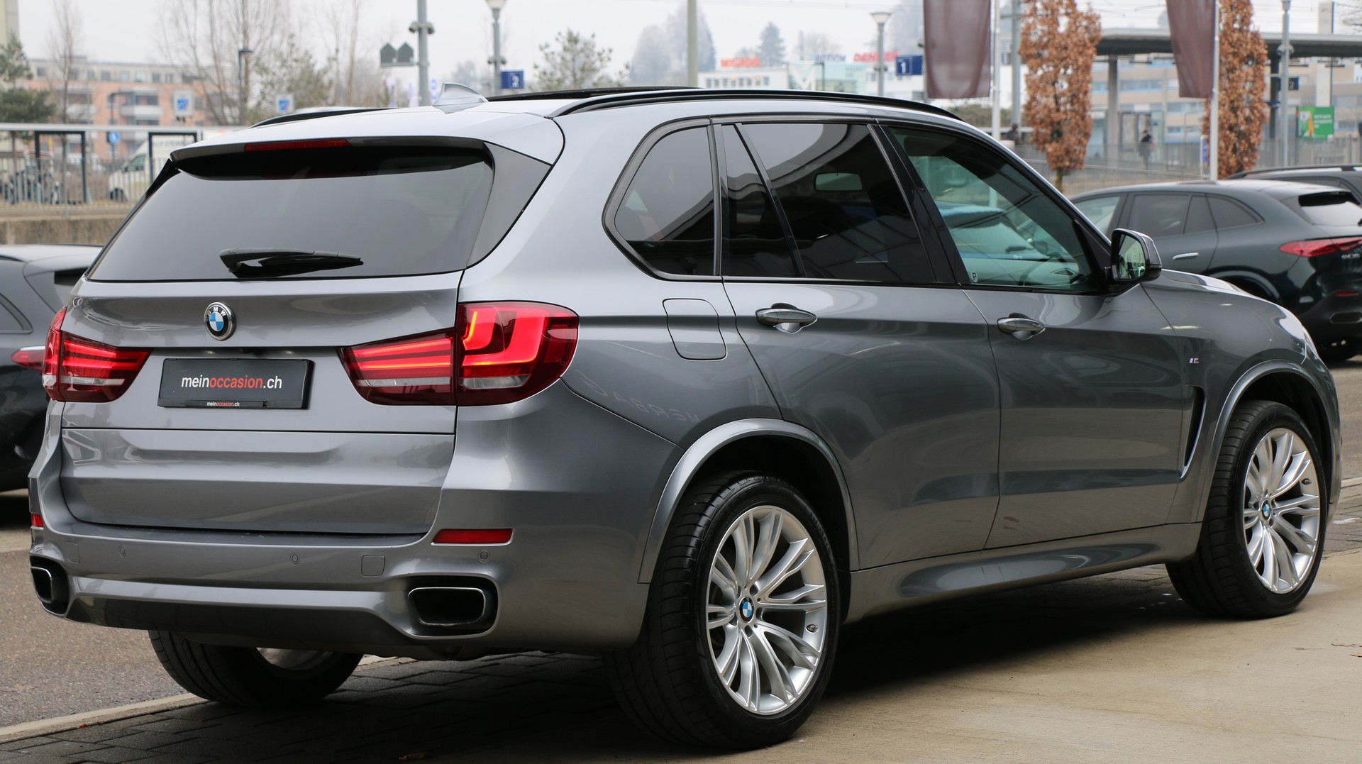 BMW X5 xDrive 50i-image-7
