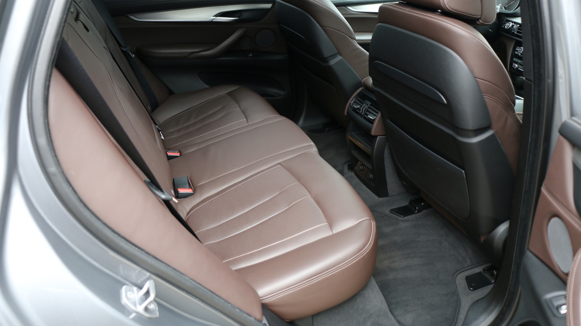 BMW X5 xDrive 50i-image-11