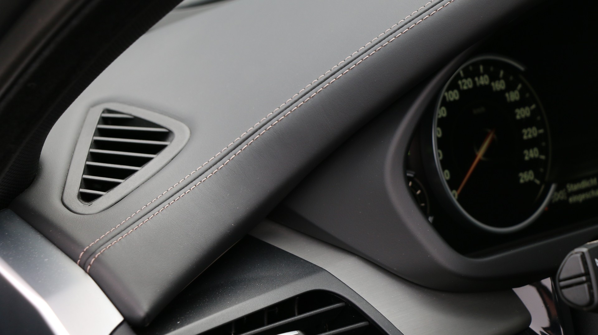 BMW X5 xDrive 50i-image-23