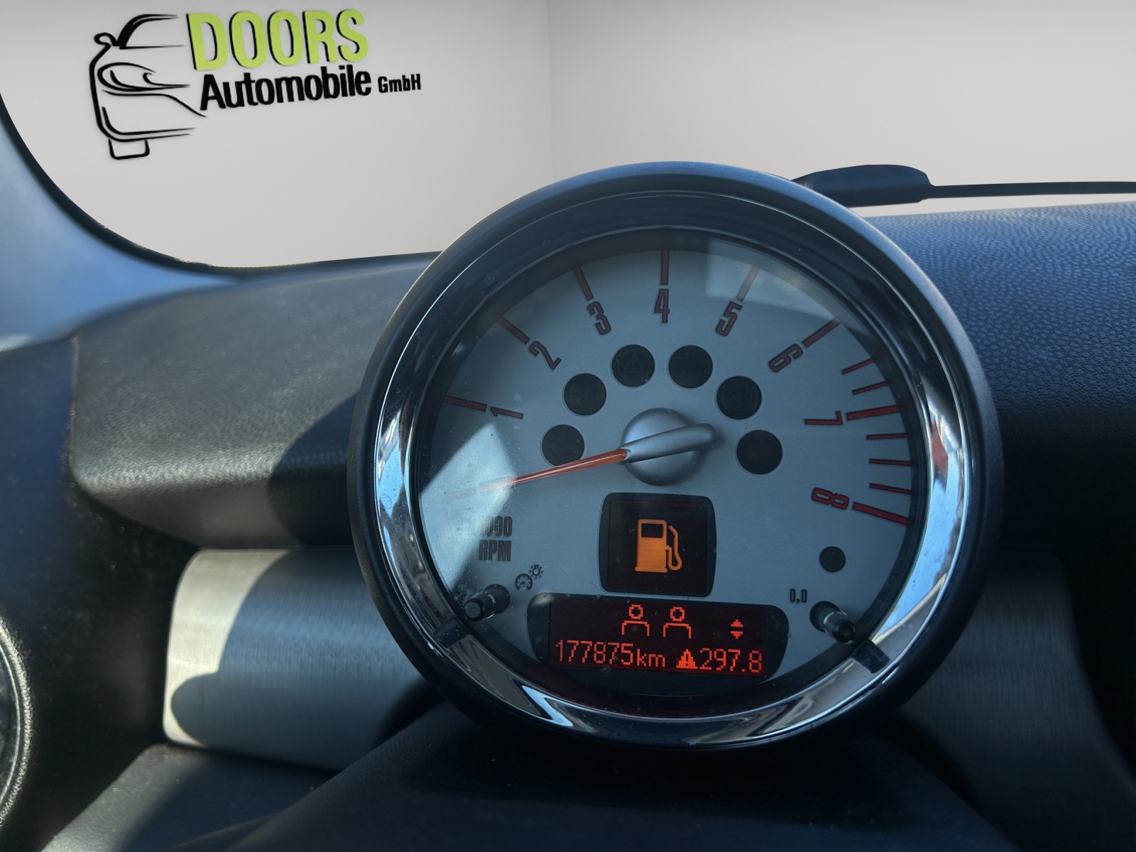 MINI Cooper-image-16