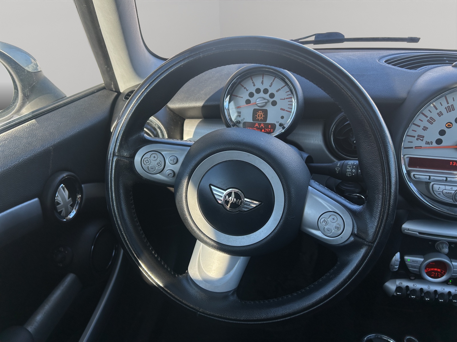 MINI Cooper-image-17
