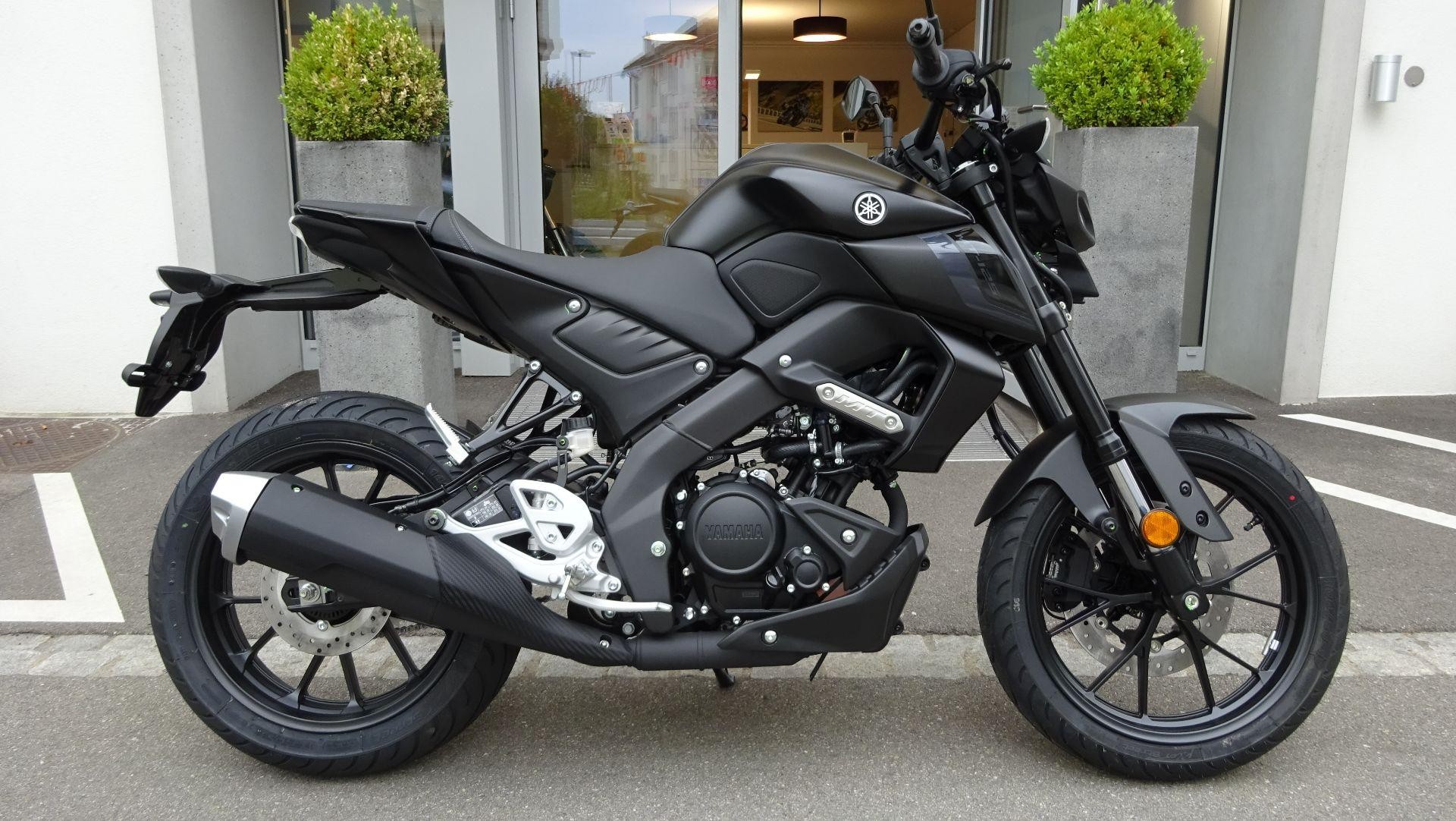 YAMAHA MT-125 ABS-showroom-element-1