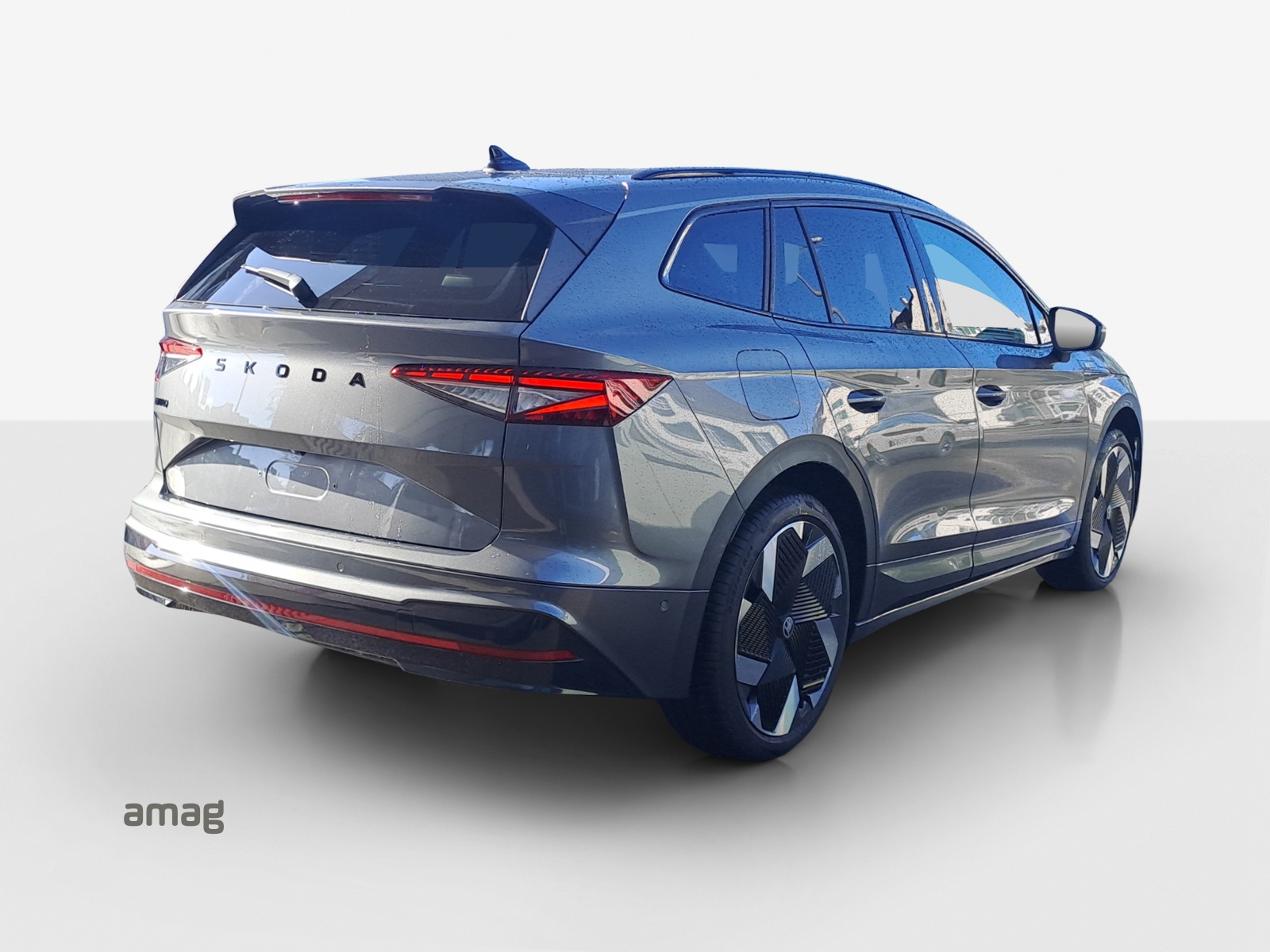 SKODA Enyaq 4x4 RS-image-4