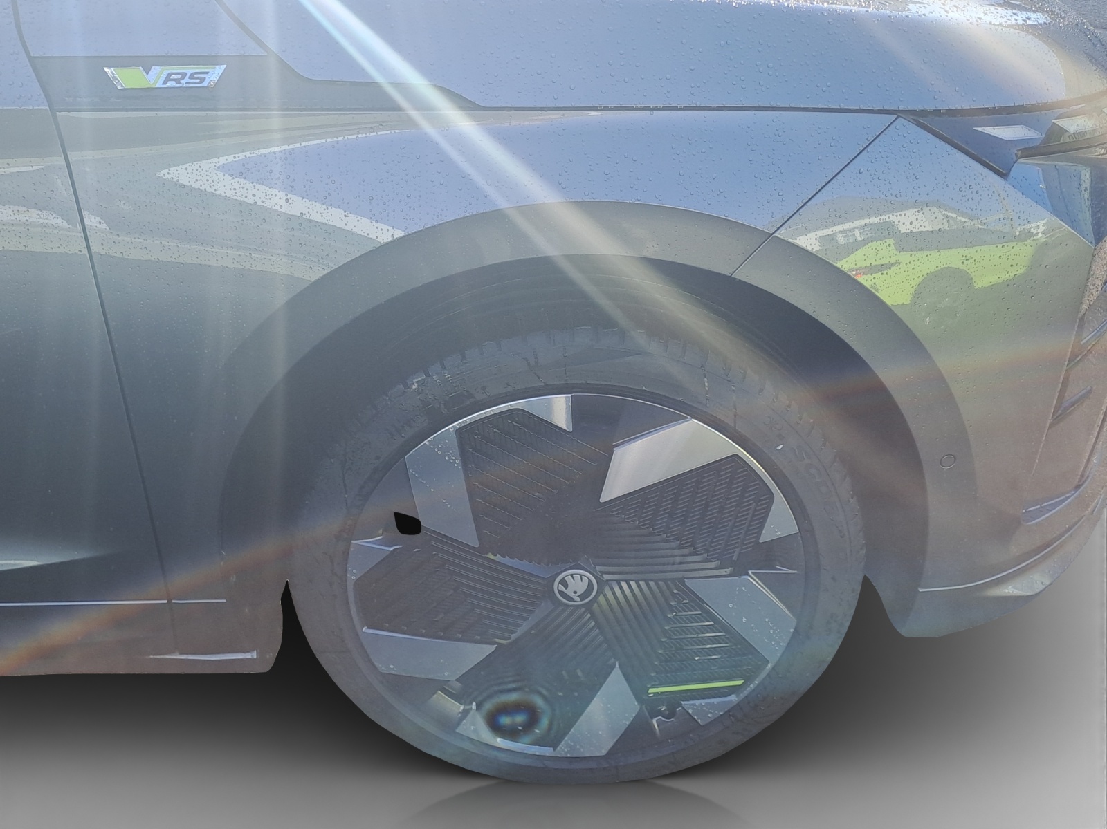 SKODA Enyaq 4x4 RS-image-14