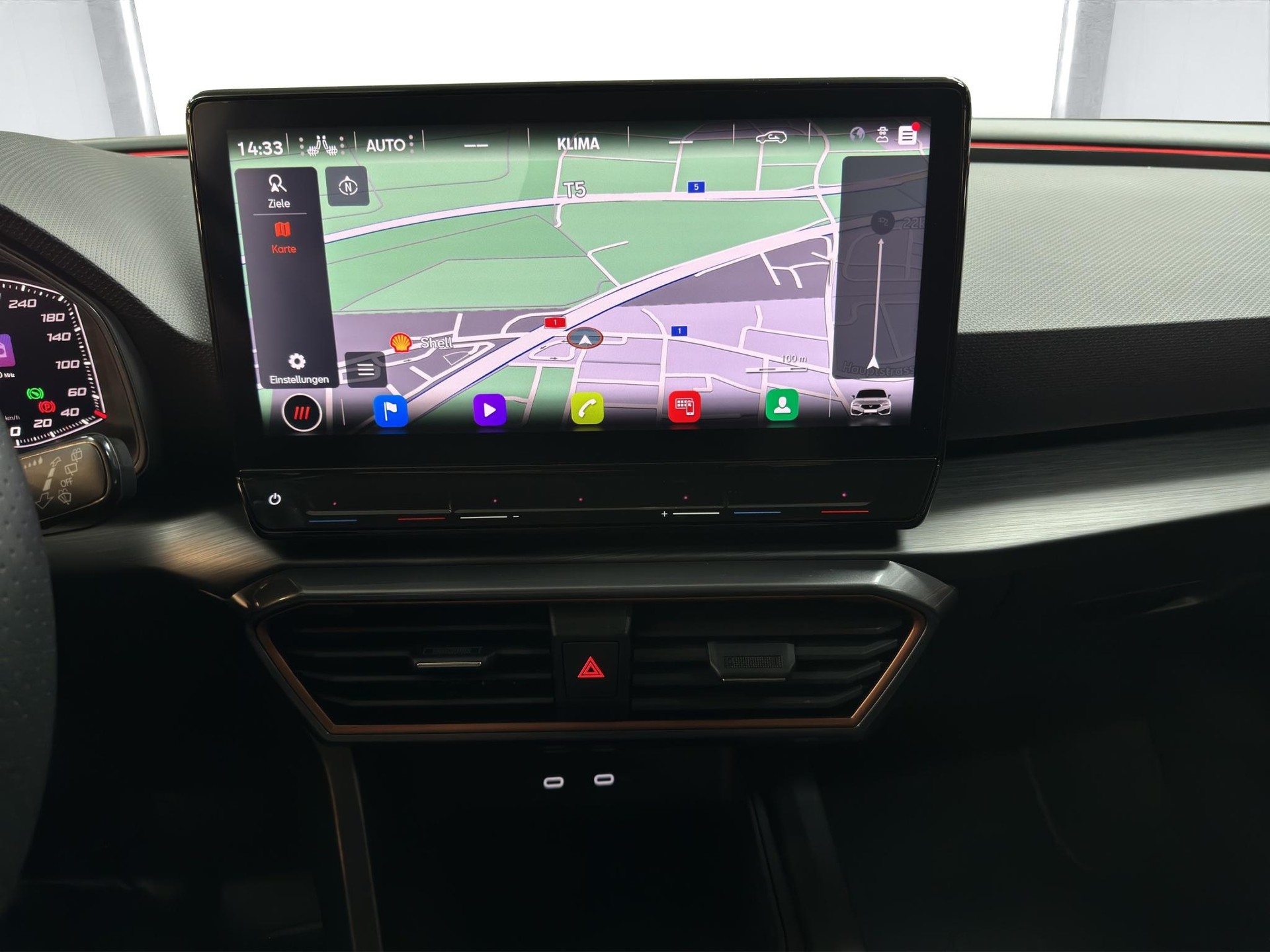 CUPRA Leon 1.5 eTSI DSG-image-12