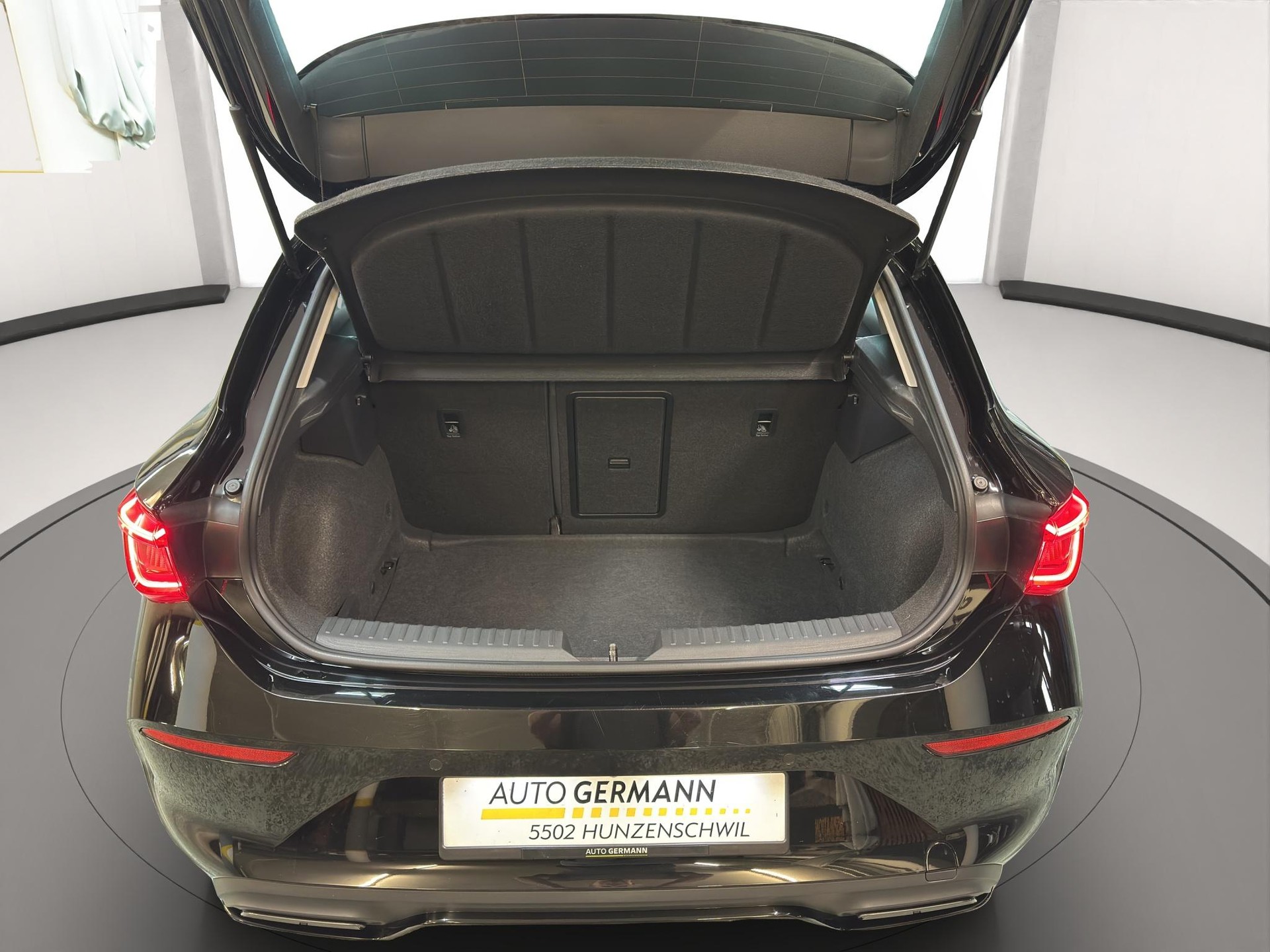 CUPRA Leon 1.5 eTSI DSG-image-13