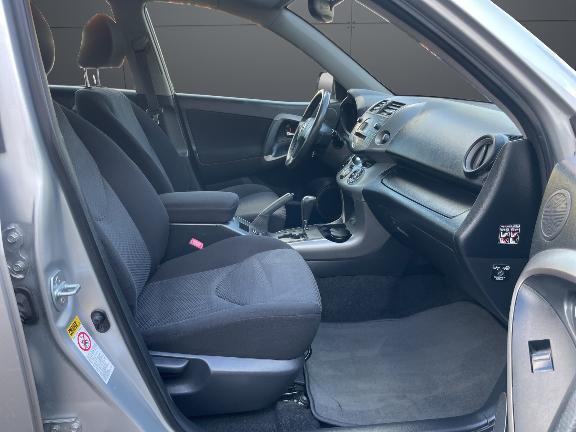 TOYOTA RAV-4 2.0 16V Linea Sol-image-5