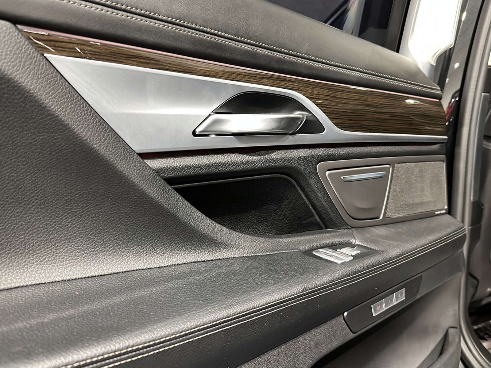 BMW 730Ld xDrive Steptronic-image-28