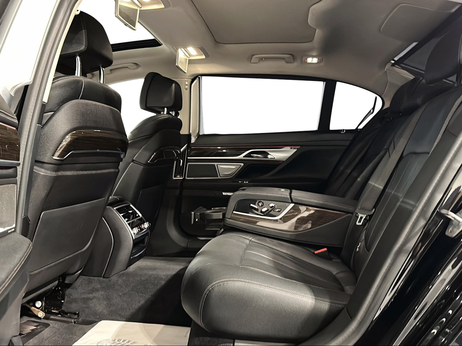 BMW 730Ld xDrive Steptronic-image-15