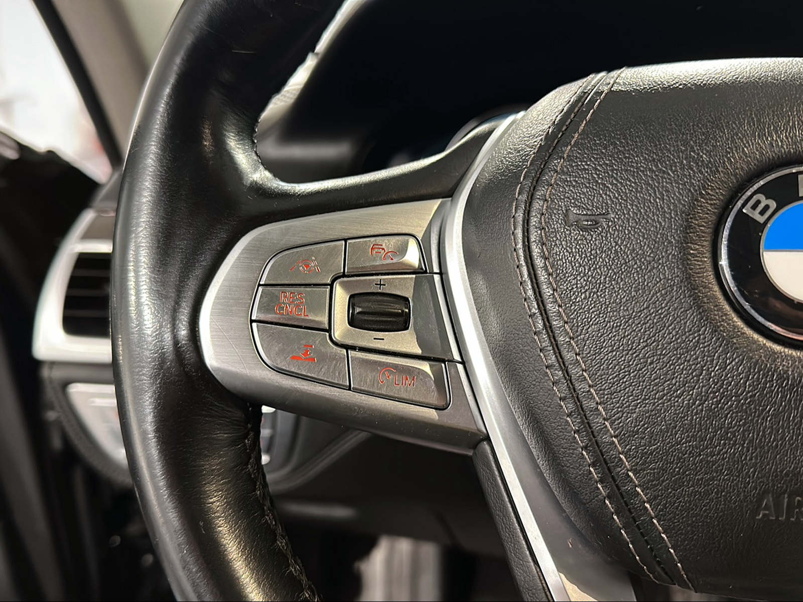 BMW 730Ld xDrive Steptronic-image-26