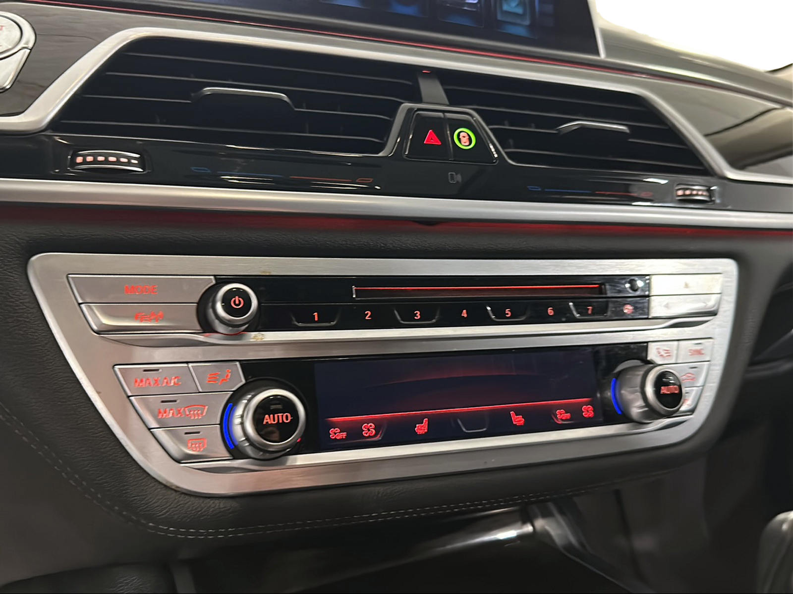BMW 730Ld xDrive Steptronic-image-22