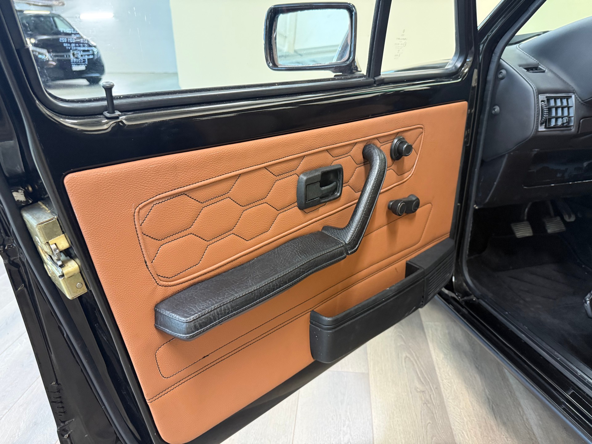 VW Golf 1500 GL (GLS)-image-12