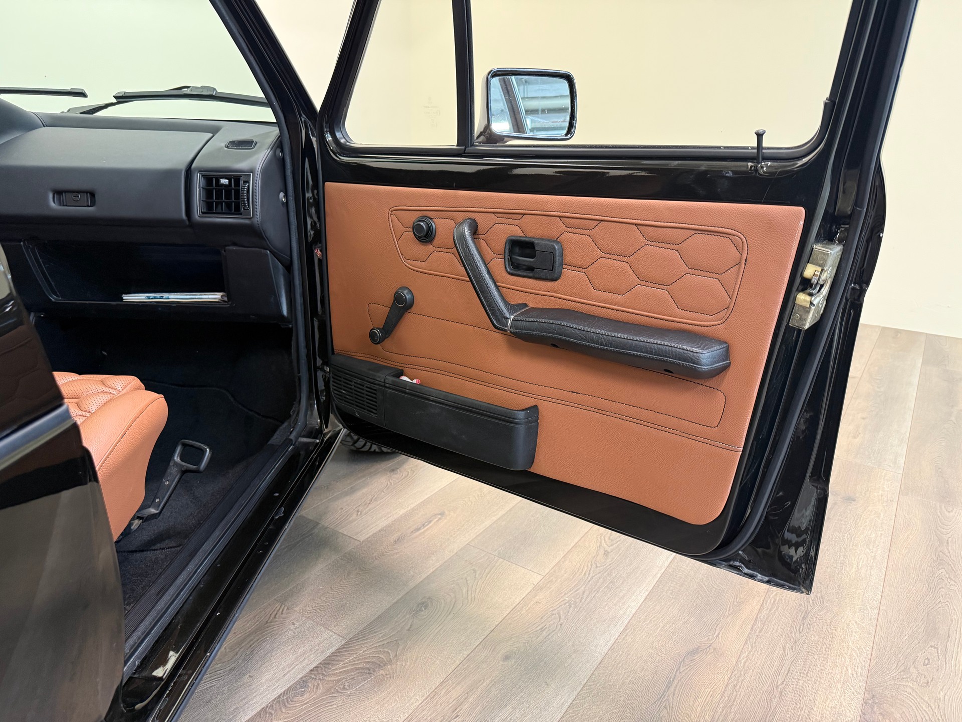 VW Golf 1500 GL (GLS)-image-20
