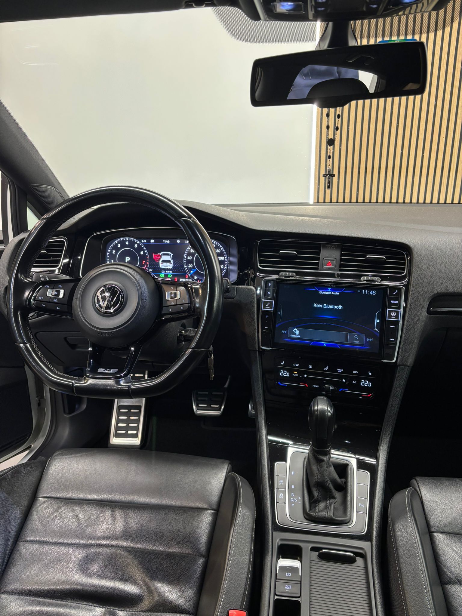 VW Golf 2.0 TSI R 4Motion DSG-image-7