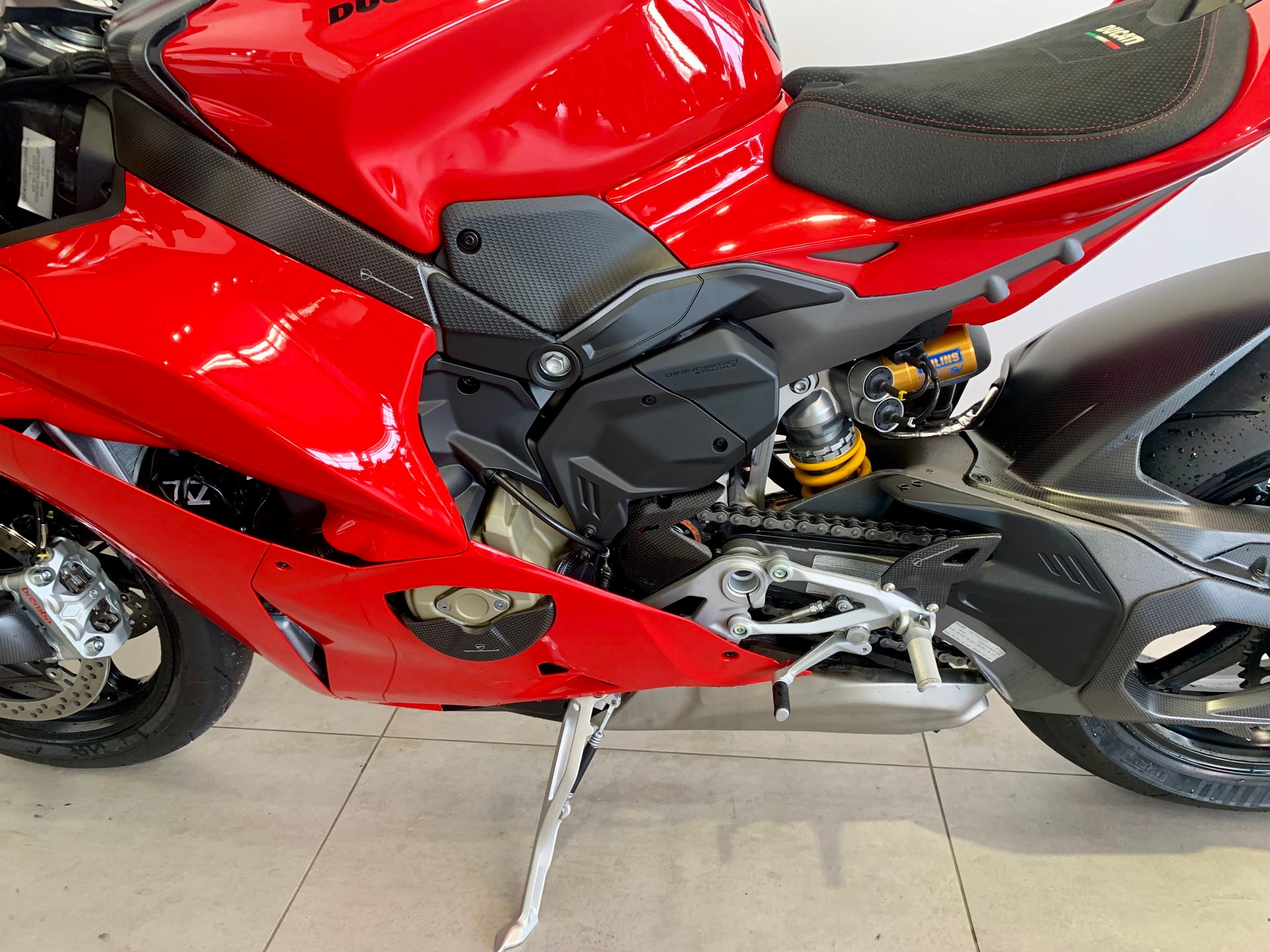 DUCATI Panigale V4 S-image-12