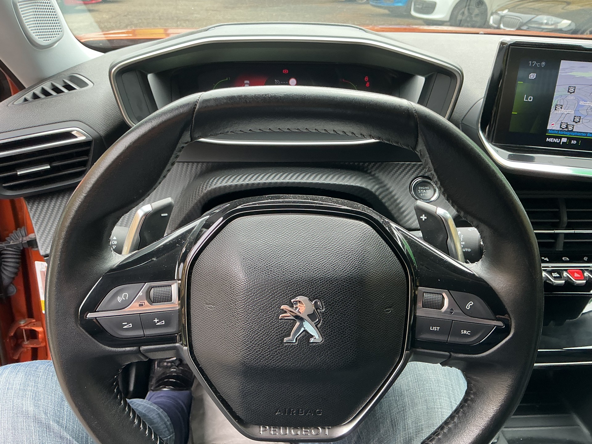 PEUGEOT 2008 1.2 PureTech Active Business EAT8-image-11