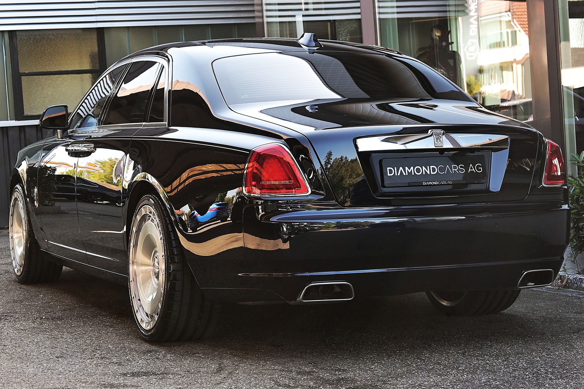ROLLS-ROYCE Ghost 6.6 V12 *Facelift*-image-5