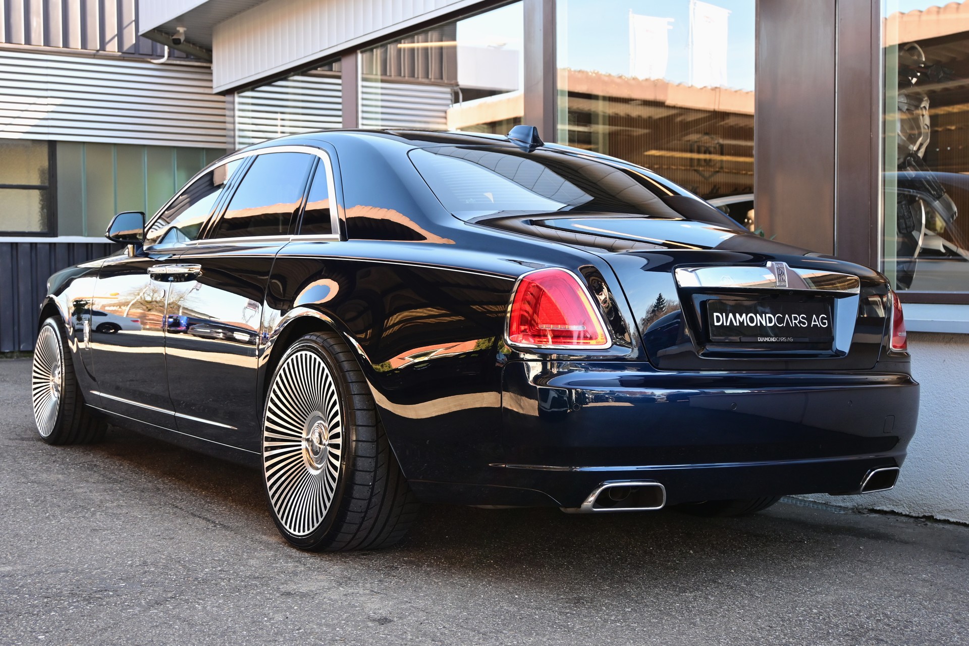 ROLLS-ROYCE Ghost 6.6 V12 *Facelift*-image-8