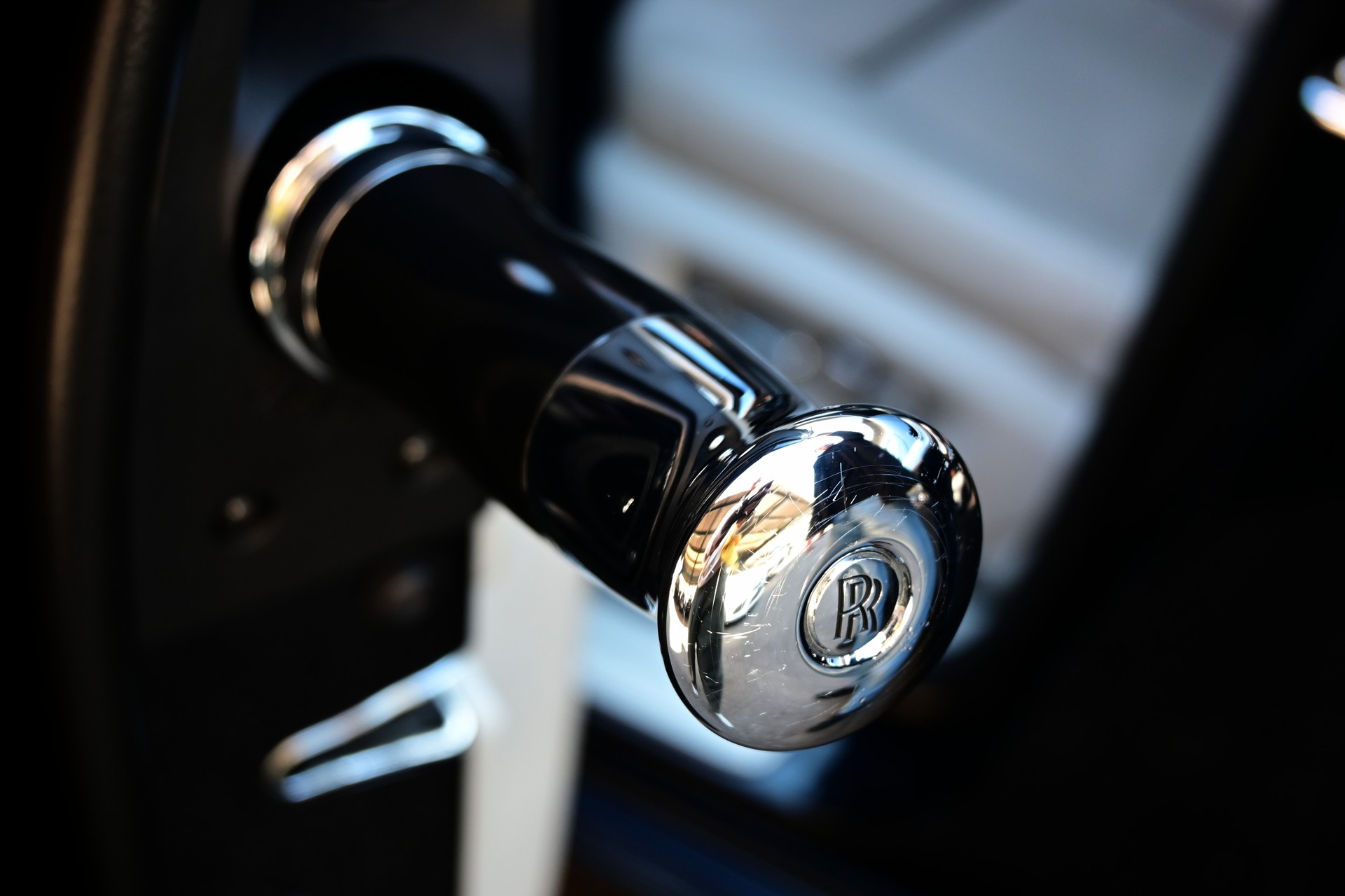 ROLLS-ROYCE Ghost 6.6 V12 *Facelift*-image-19