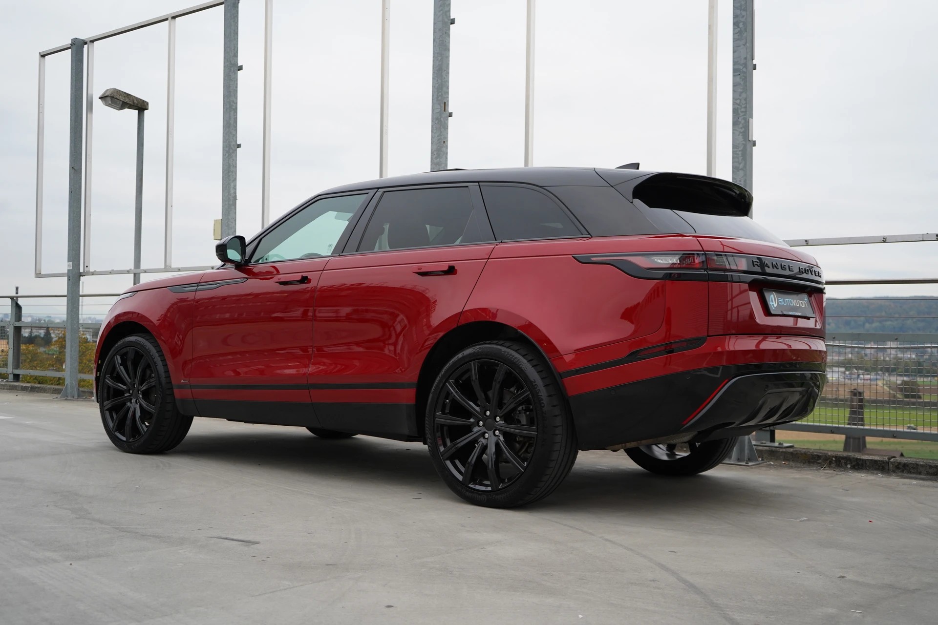 LAND ROVER RANGE ROVER VELAR R-DYNAMIC D BLACK 240 HSE AUTOMATIC l 240 PS-image-9