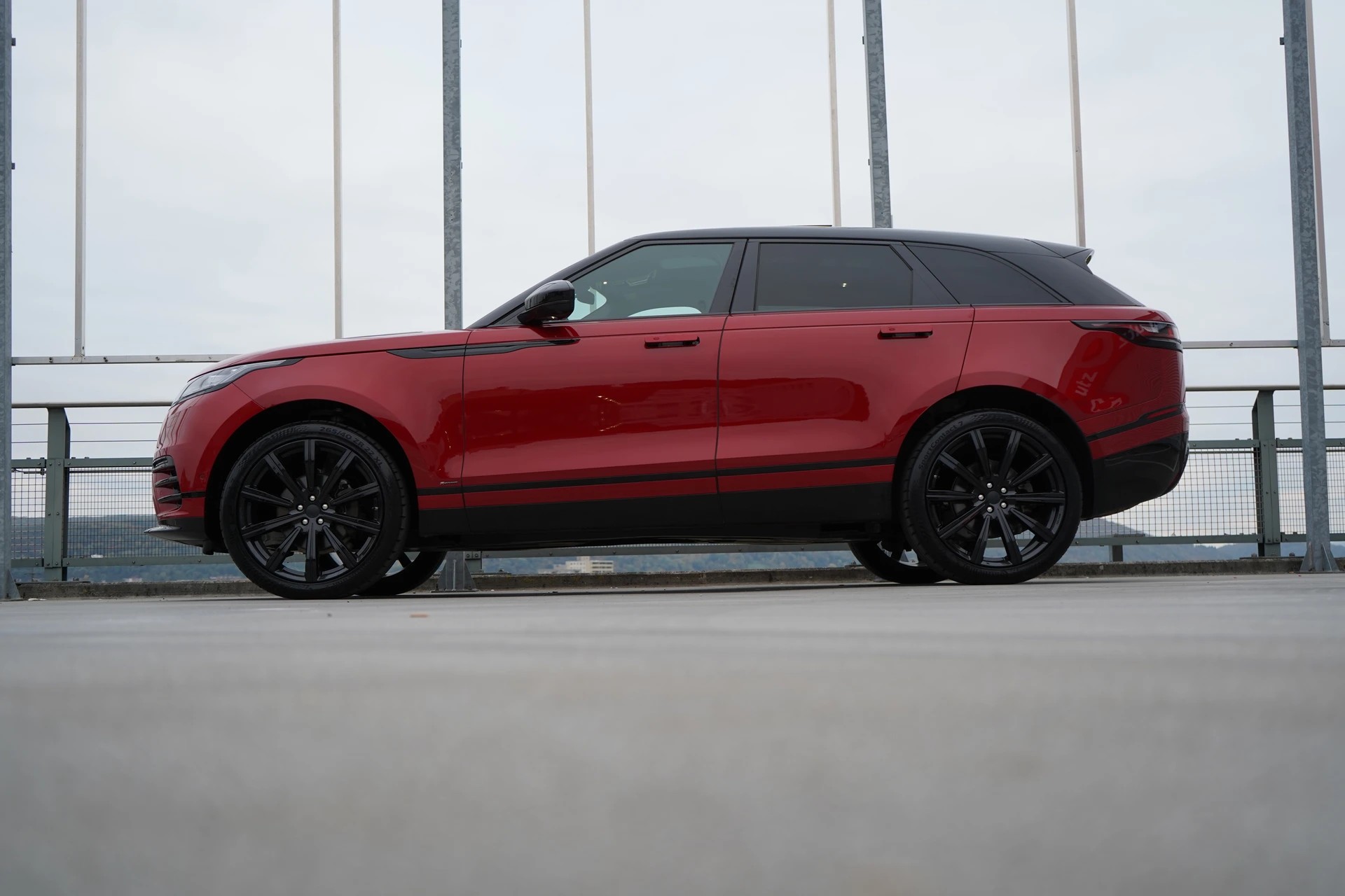 LAND ROVER RANGE ROVER VELAR R-DYNAMIC D BLACK 240 HSE AUTOMATIC l 240 PS-image-3