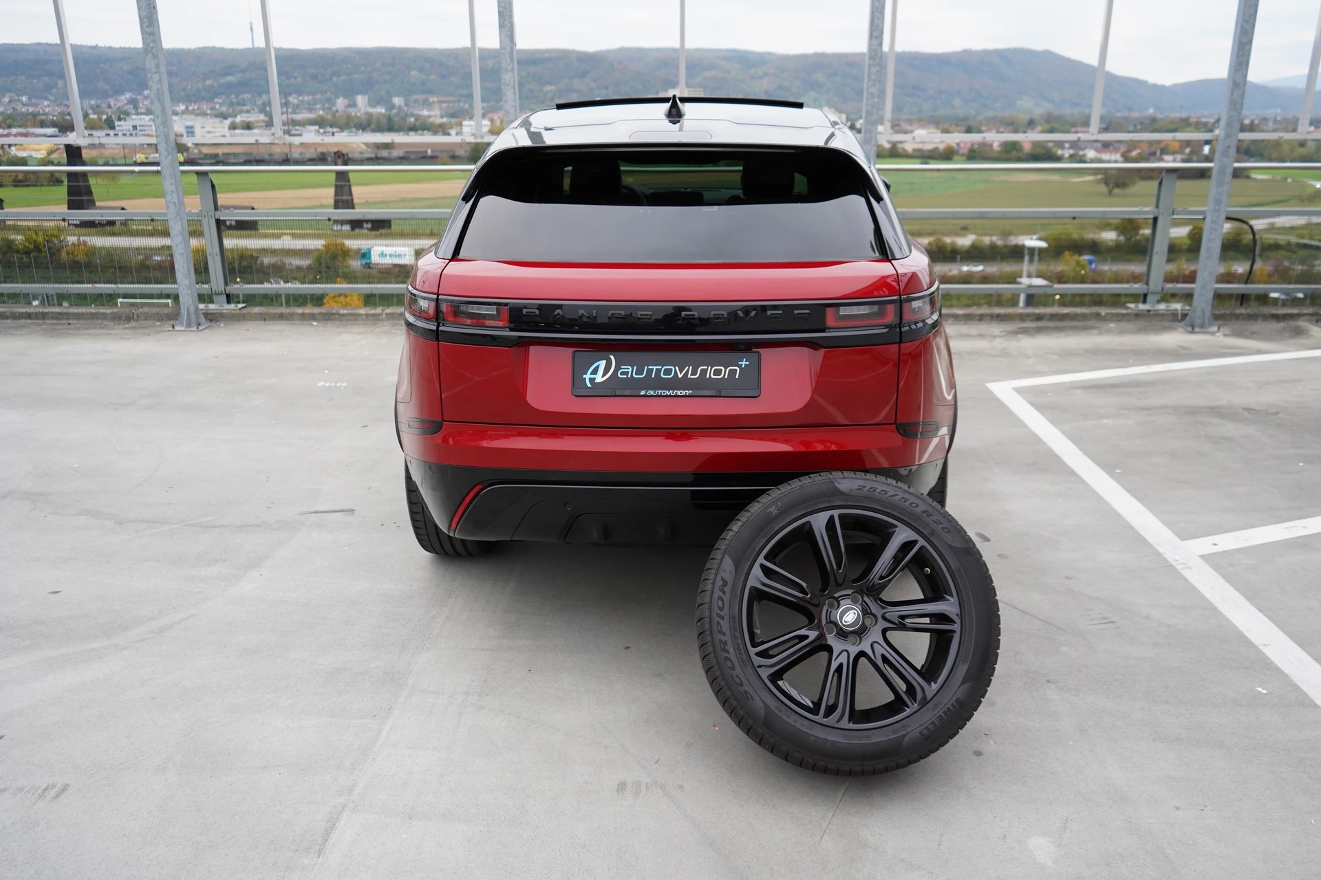 LAND ROVER RANGE ROVER VELAR R-DYNAMIC D BLACK 240 HSE AUTOMATIC l 240 PS-image-18