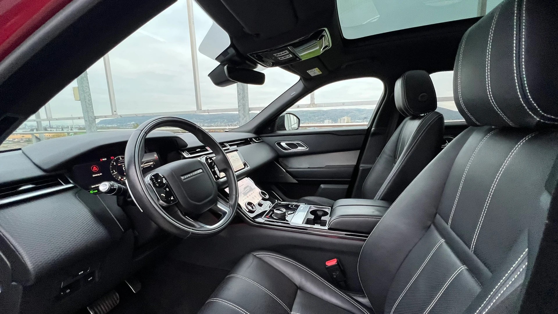 LAND ROVER RANGE ROVER VELAR R-DYNAMIC D BLACK 240 HSE AUTOMATIC l 240 PS-image-25