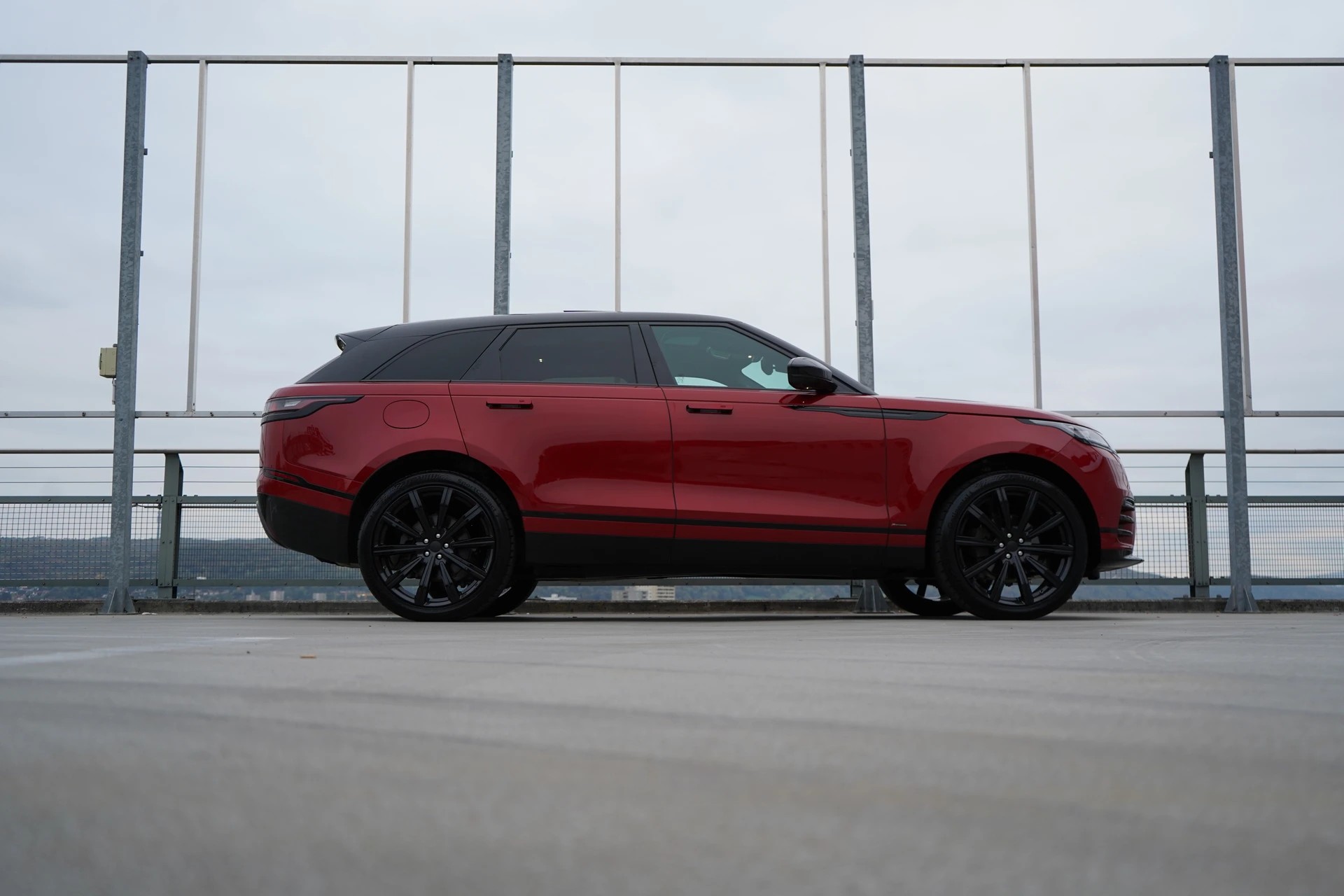 LAND ROVER RANGE ROVER VELAR R-DYNAMIC D BLACK 240 HSE AUTOMATIC l 240 PS-image-2