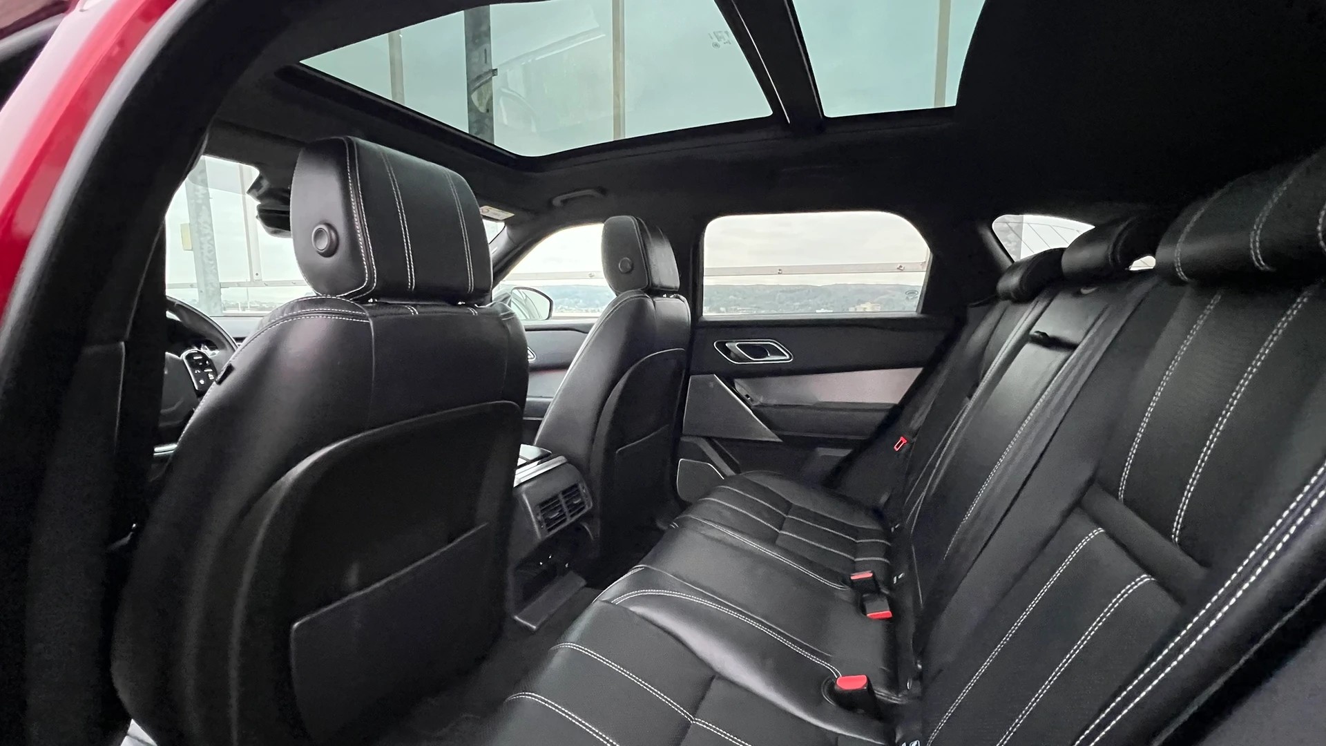 LAND ROVER RANGE ROVER VELAR R-DYNAMIC D BLACK 240 HSE AUTOMATIC l 240 PS-image-28