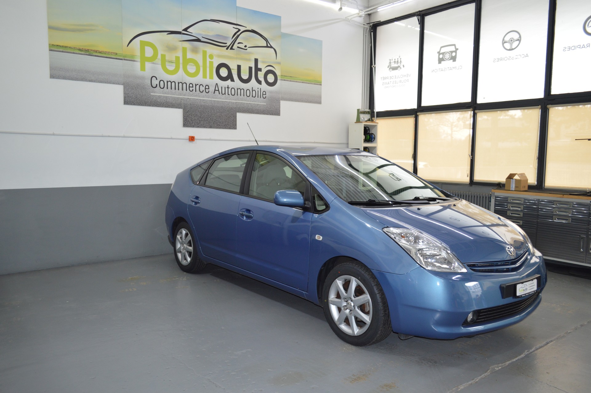 TOYOTA Prius 1.5 16V Hybrid-image-2