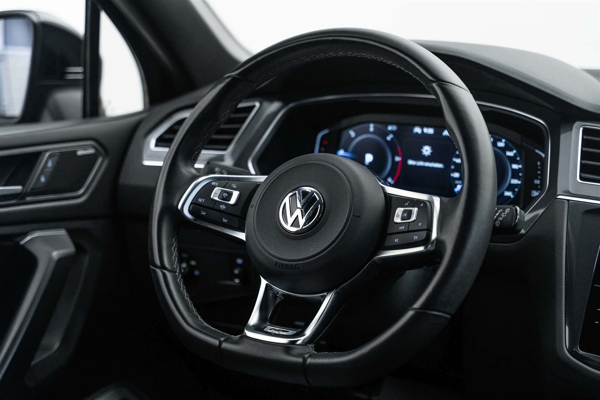 VW Tiguan Allspace 2.0 TDI SCR Highline 4MotionDSG-image-10